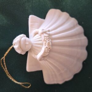 Flower Garland Angel Ornament 1995. Made In The USA.
